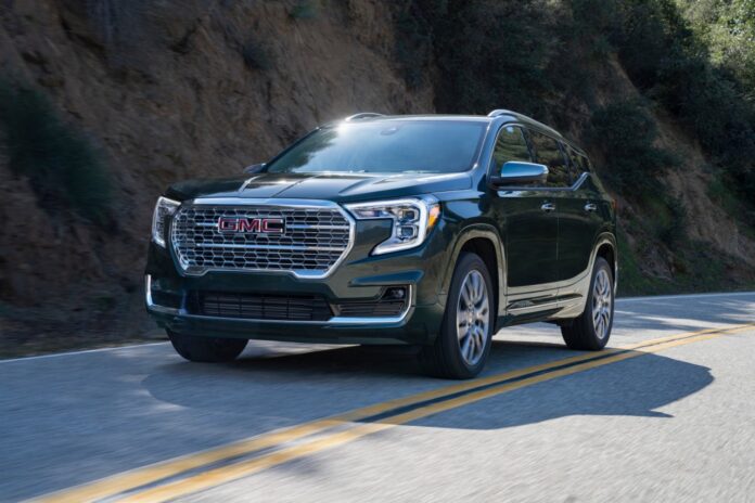 2022-GMC-Terrain-Denali-007.jpg